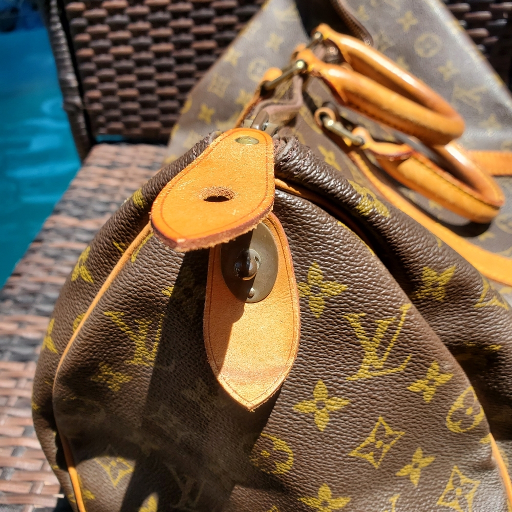 Authentic Louis Vuitton Keepall 45 - Picture 10 of 16